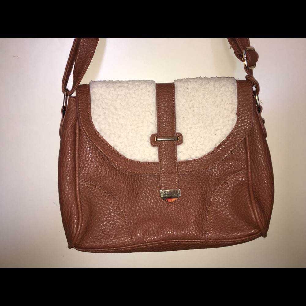 rue 21 purse
